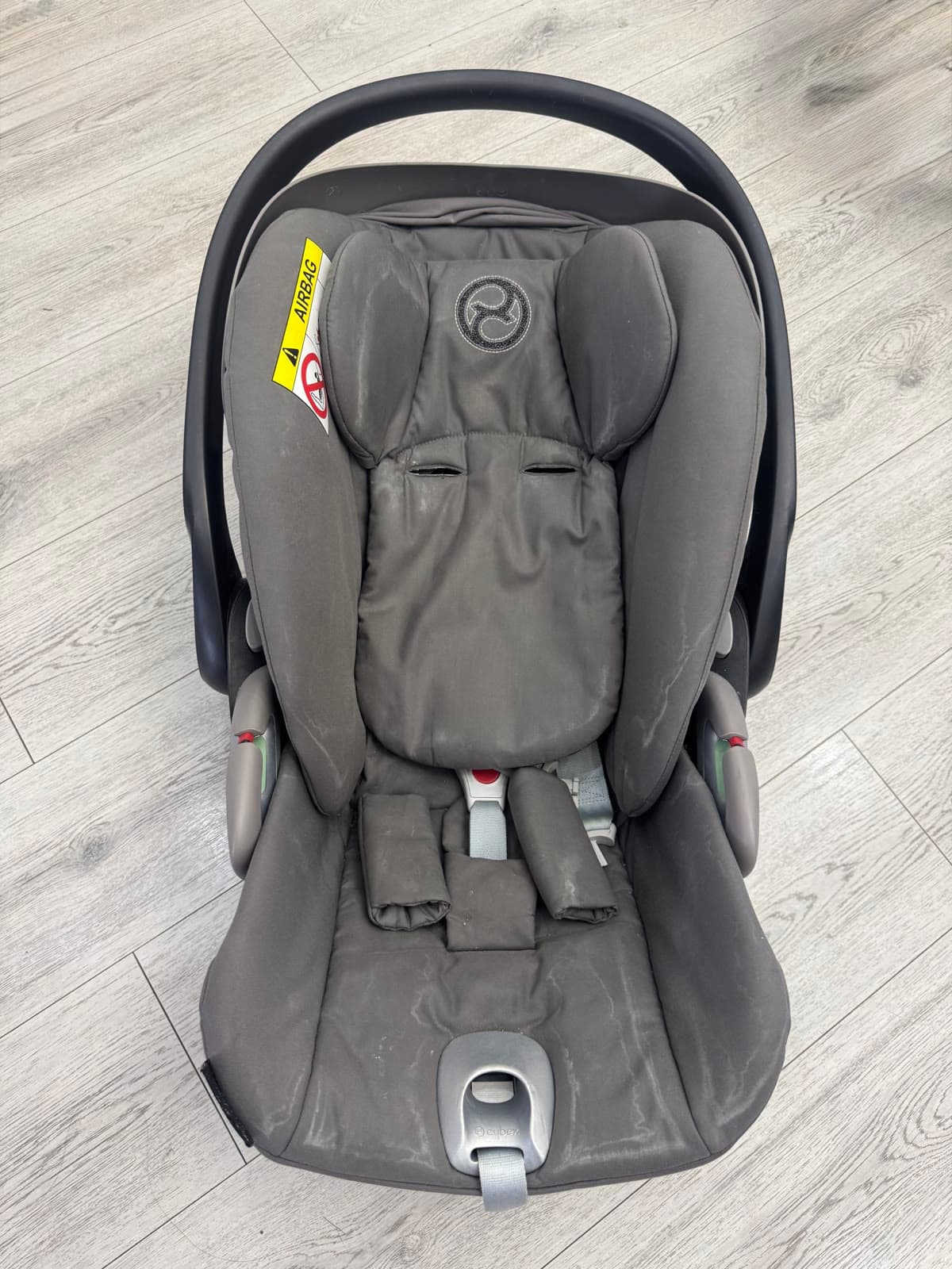 Travel system car seat valet result — Cybex seat before deep clean